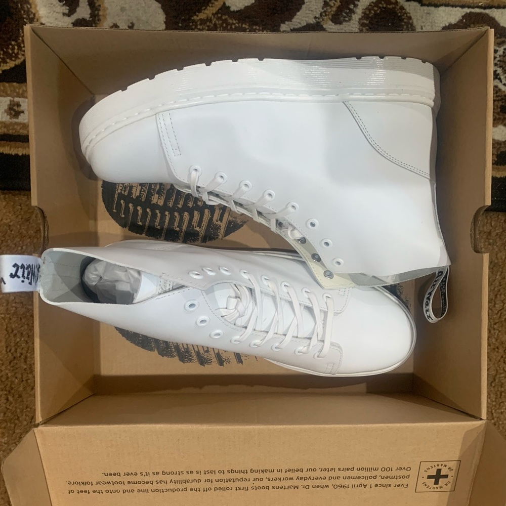 Mens Dr. Martens Talib White Boots NIB Size 12